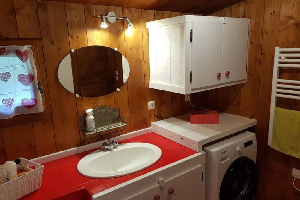Petit Chalet Savoyard Domancy Exterior photo
